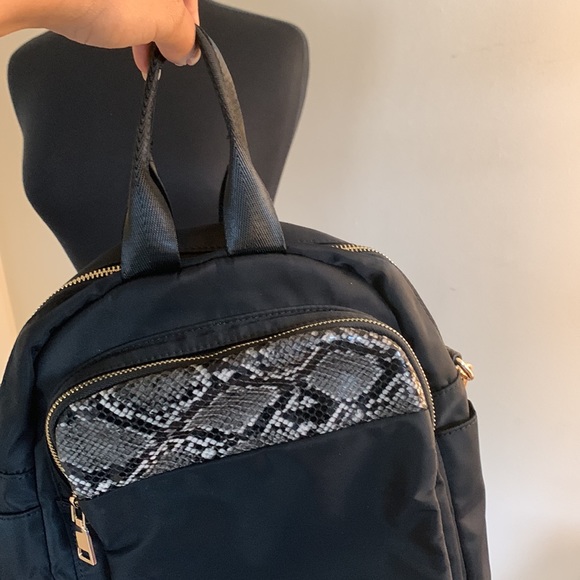 Backpack, Crossbody Bag Convertible Aprox 13”x13” NWOT - Picture 7 of 8